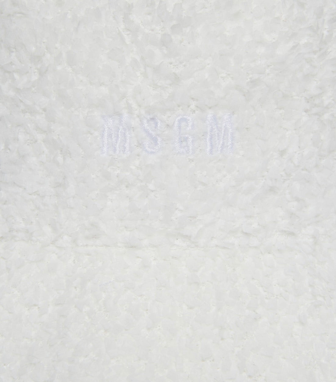 MSGM cappello bouclé bianco – dettaglio logo ricamato tono su tono