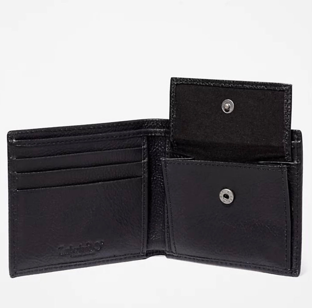 Interno portafoglio Timberland nero con portamonete a bottone e spazi per carte